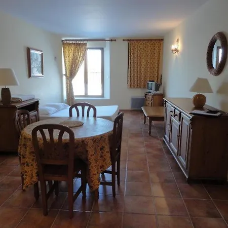 Au Coeur De Valensole Avec Acces Piscine - Fr-1-822-1 * Brunet